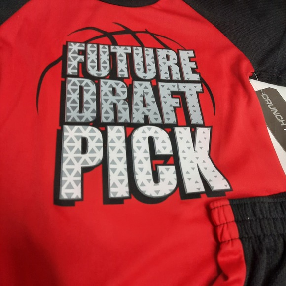 NWT Crunch Time Future Draft Pick Graphic Red Black 2 piece short set Size 2T - Picture 3 of 4